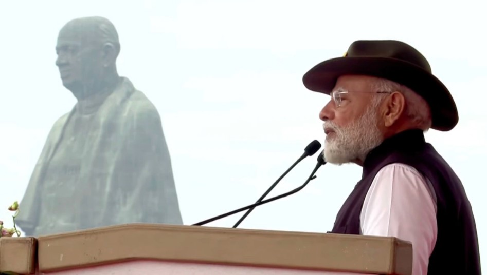 सरदार पटेल के आदर्शों पर चलना ही सच्ची श्रद्धांजलि- पीएम मोदी